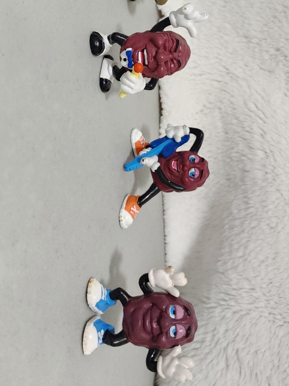 Lot Of 6 California Raisins, 2" Tall.